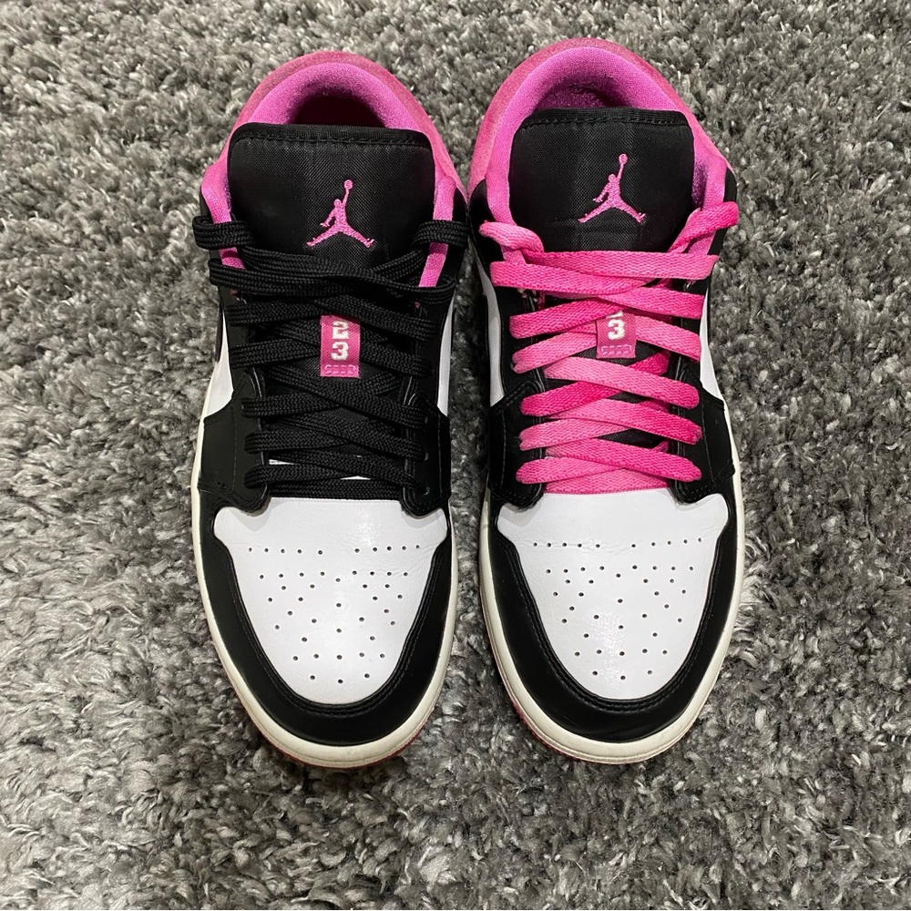 Air Jordan 1 Low "Active Fuchsia" M 9.5